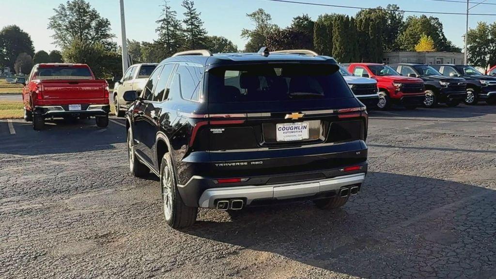used 2024 Chevrolet Traverse car, priced at $40,795