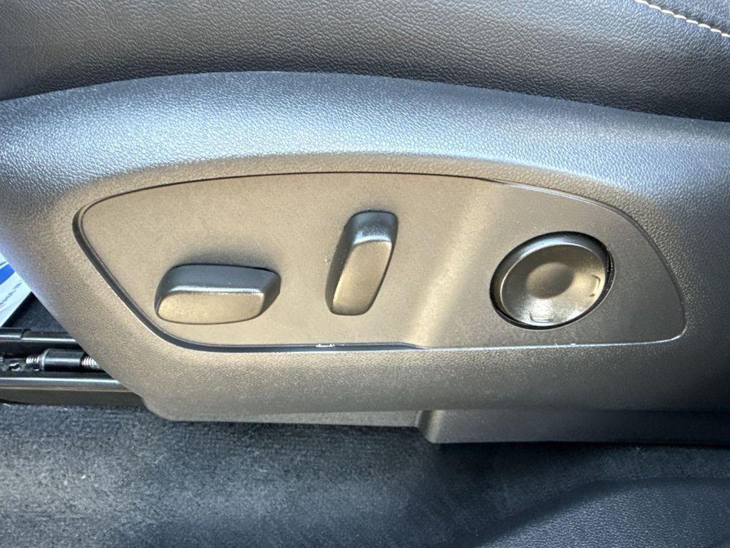 used 2024 Chevrolet Traverse car, priced at $40,795