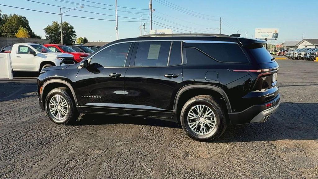 used 2024 Chevrolet Traverse car, priced at $40,795