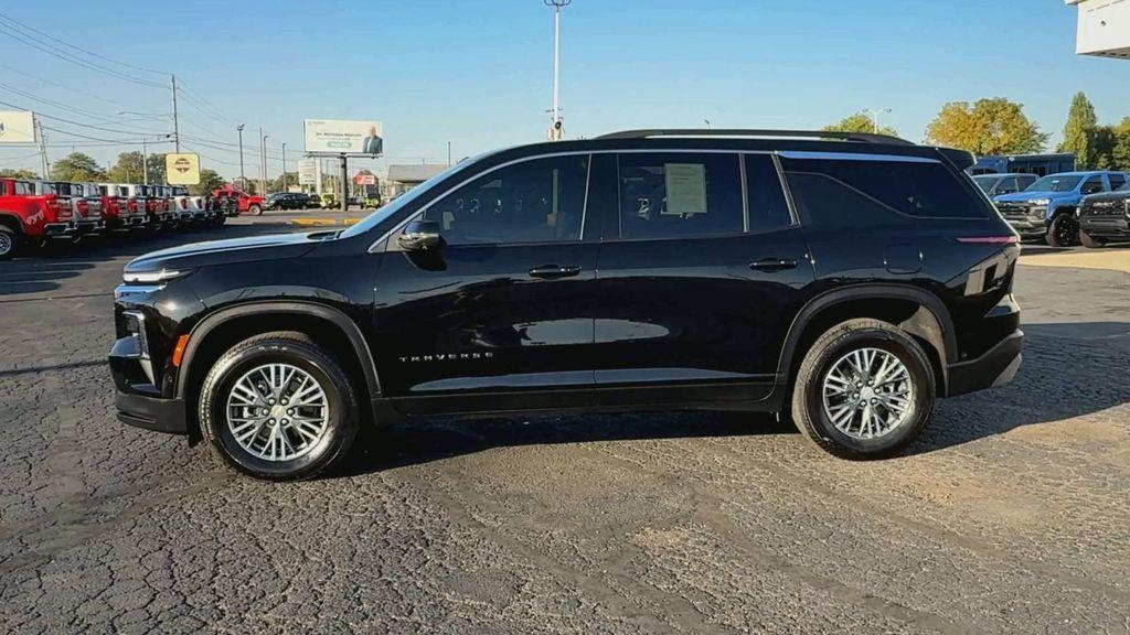 used 2024 Chevrolet Traverse car, priced at $40,795