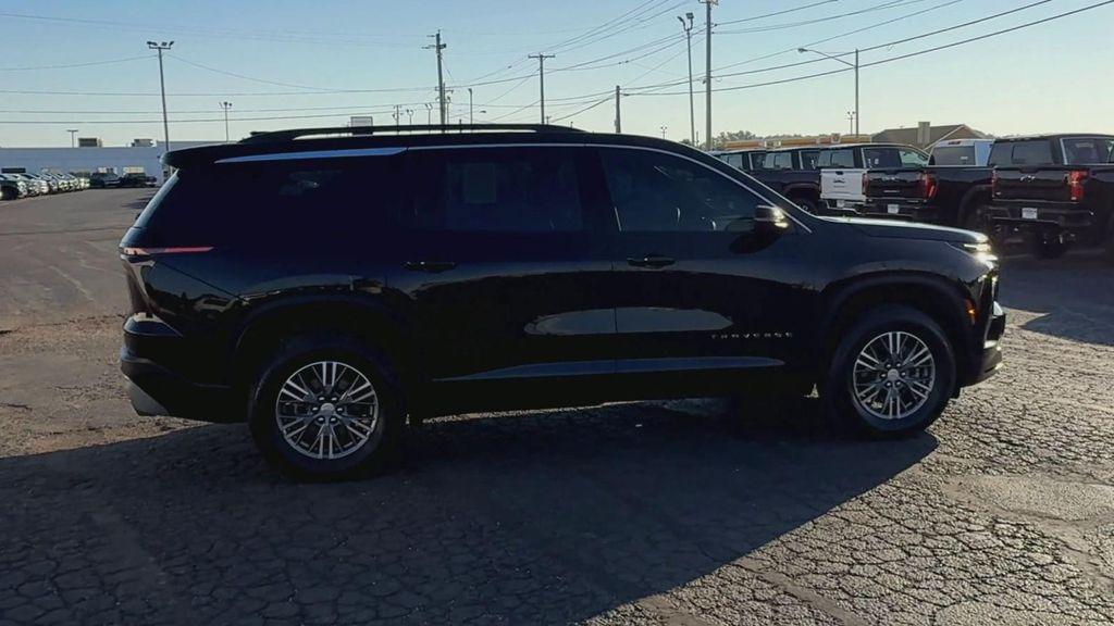 used 2024 Chevrolet Traverse car, priced at $40,795