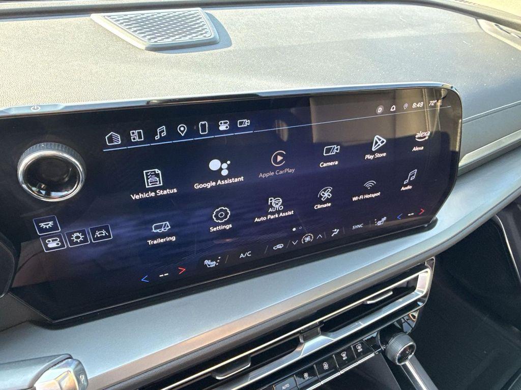 used 2024 Chevrolet Traverse car, priced at $40,795