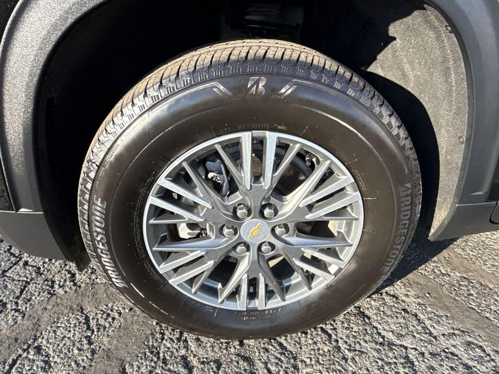 used 2024 Chevrolet Traverse car, priced at $40,795