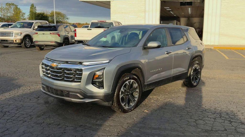new 2026 Chevrolet Equinox car, priced at $33,470