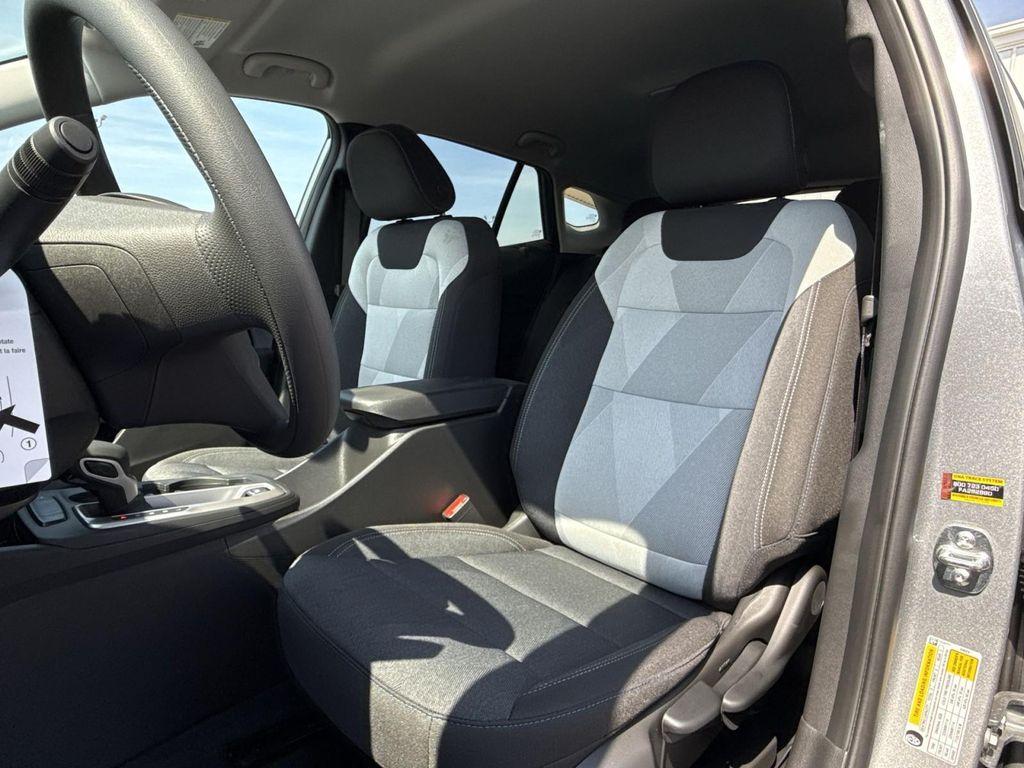 new 2025 Chevrolet Trax car, priced at $23,680