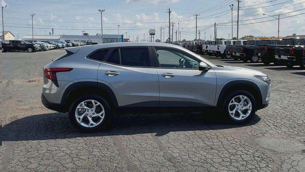 new 2025 Chevrolet Trax car, priced at $23,680