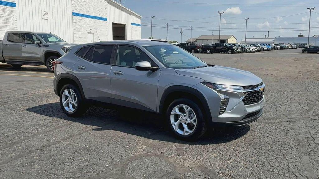 new 2025 Chevrolet Trax car, priced at $23,680
