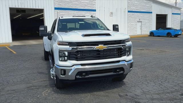 new 2025 Chevrolet Silverado 3500 car, priced at $78,515