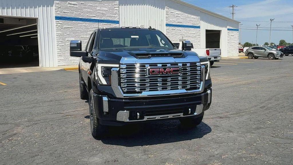 new 2025 GMC Sierra 2500 car, priced at $81,055