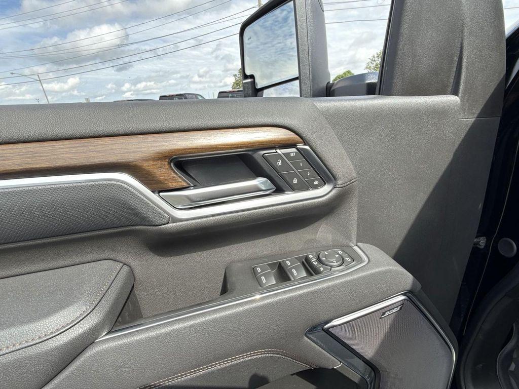 new 2025 Chevrolet Silverado 3500 car, priced at $91,390