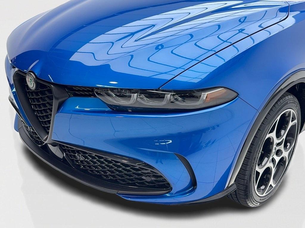 new 2025 Alfa Romeo Tonale car, priced at $39,990