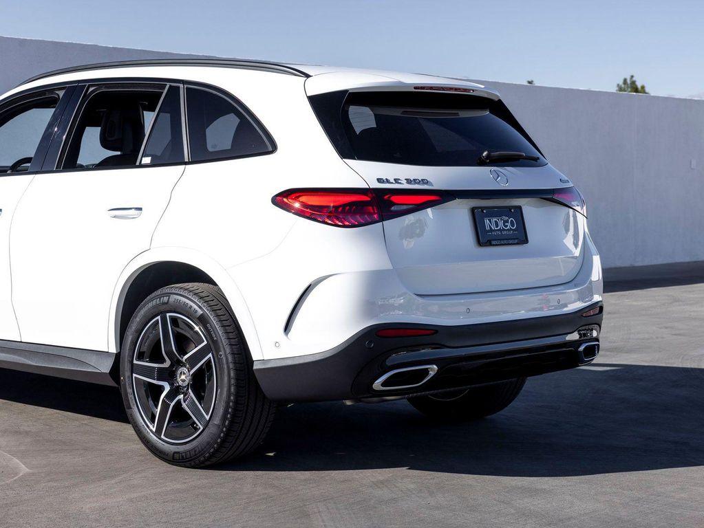 new 2026 Mercedes-Benz GLC 300 car, priced at $59,085