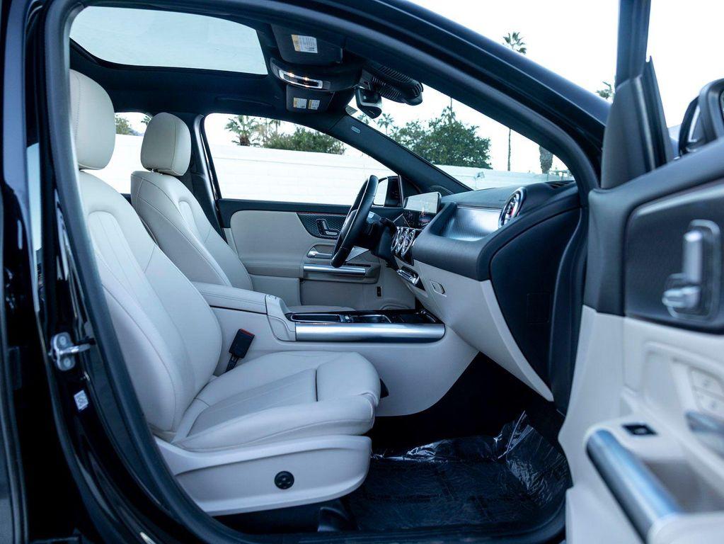 used 2025 Mercedes-Benz GLA 250 car, priced at $37,498