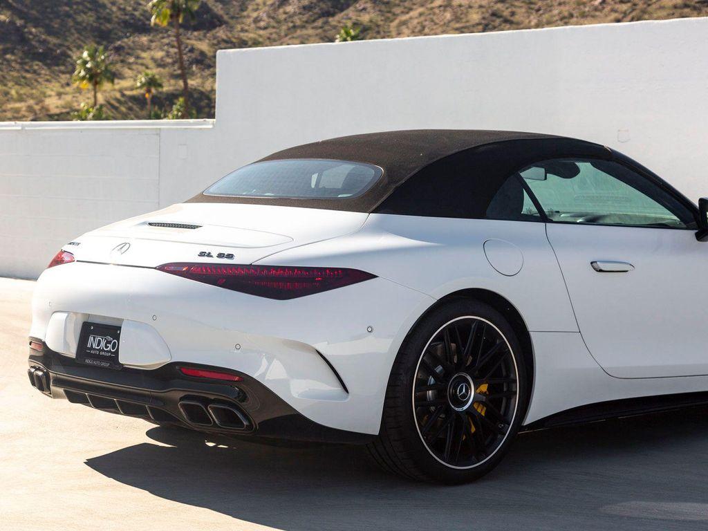 new 2025 Mercedes-Benz AMG SL 55 car, priced at $165,280
