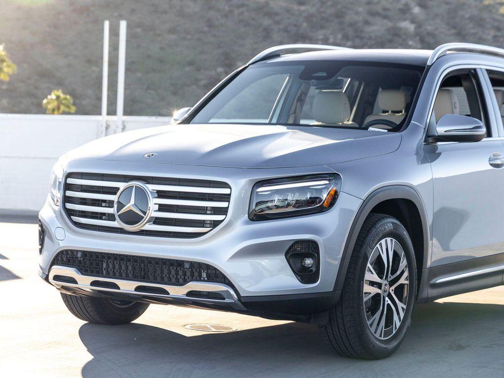 new 2026 Mercedes-Benz GLB 250 car, priced at $47,690