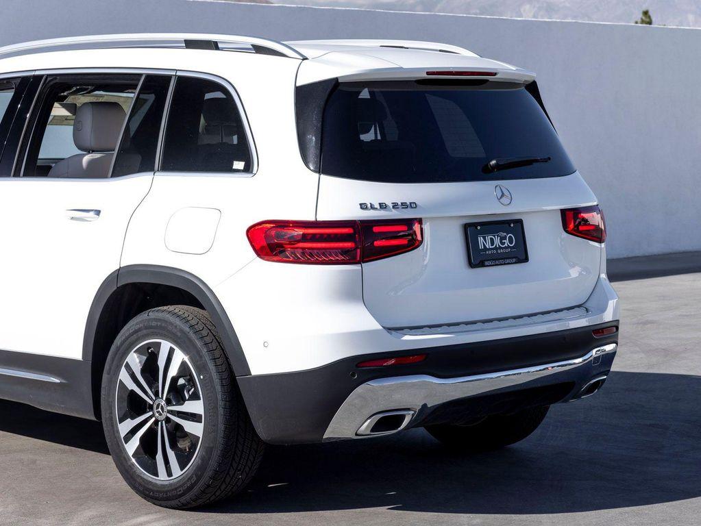 new 2025 Mercedes-Benz GLB 250 car, priced at $47,420