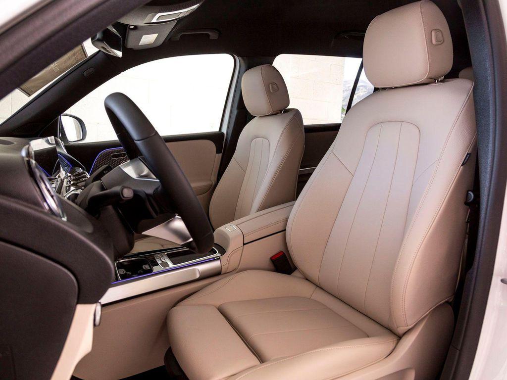 new 2025 Mercedes-Benz GLB 250 car, priced at $47,420