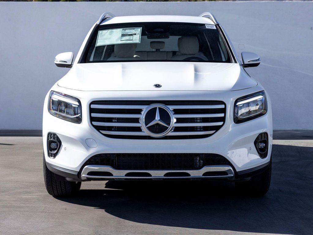 new 2025 Mercedes-Benz GLB 250 car, priced at $47,420