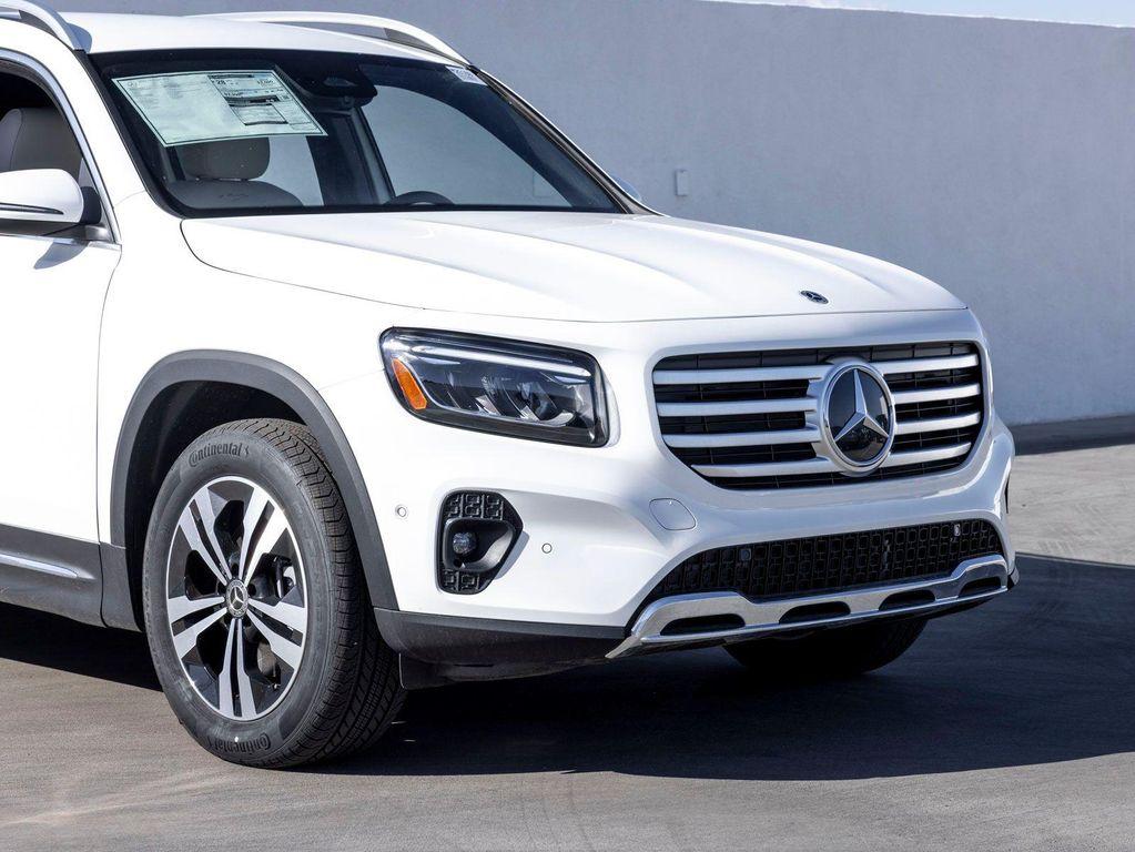 new 2025 Mercedes-Benz GLB 250 car, priced at $47,420