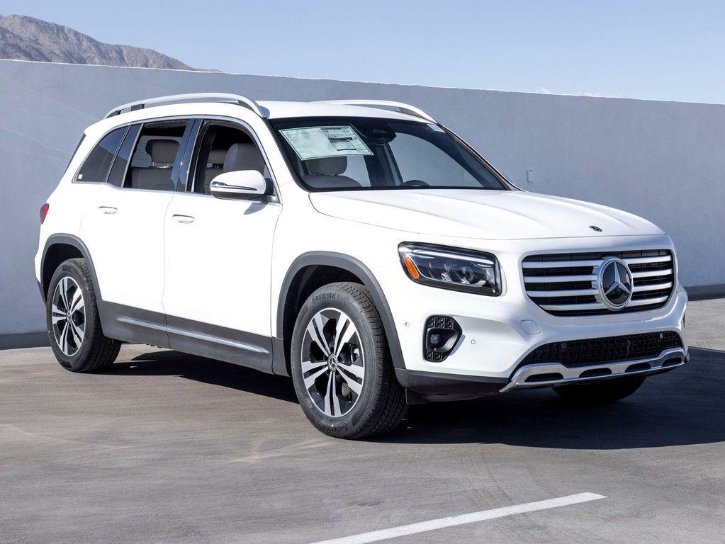 new 2025 Mercedes-Benz GLB 250 car, priced at $47,420