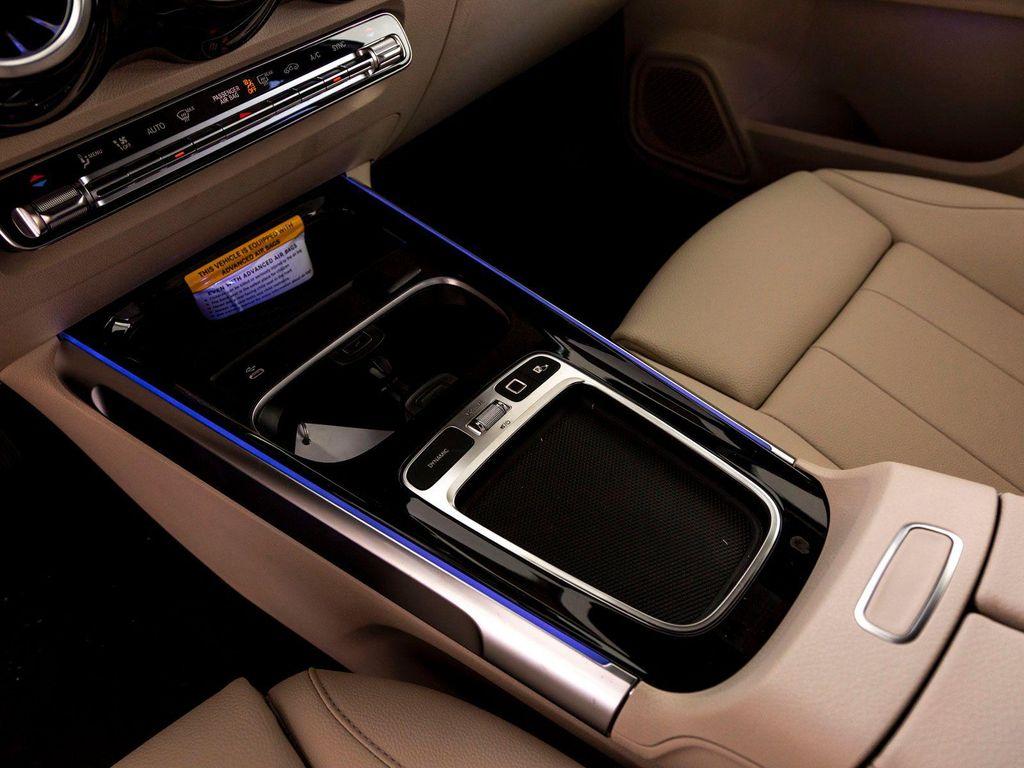 new 2025 Mercedes-Benz GLB 250 car, priced at $47,420