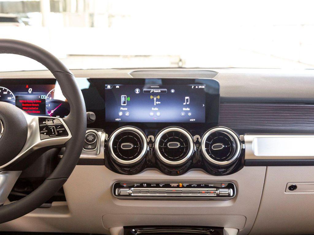 new 2026 Mercedes-Benz GLB 250 car, priced at $49,015