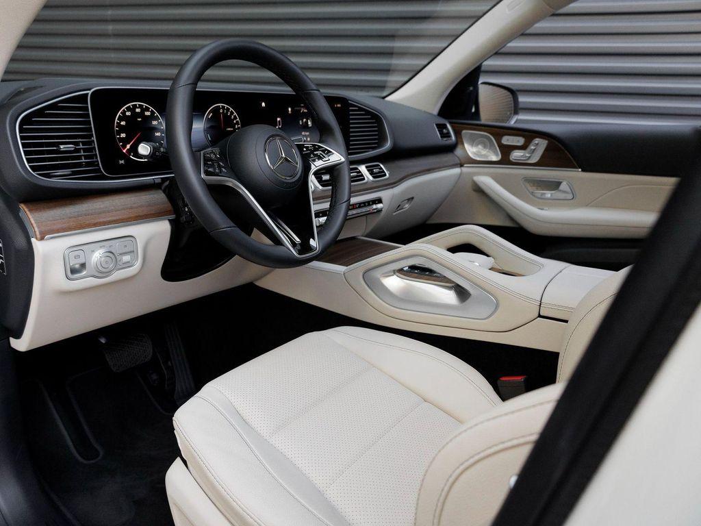 used 2025 Mercedes-Benz GLE 450e car, priced at $68,978