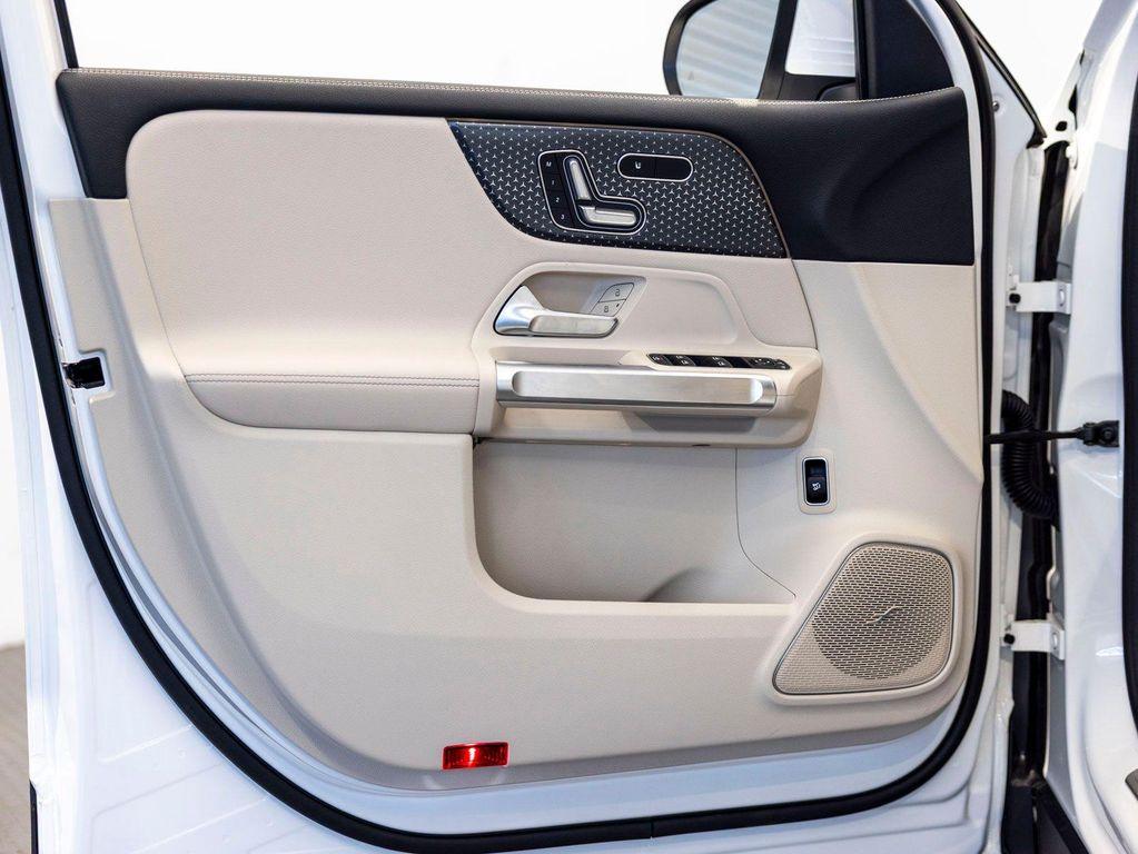 new 2025 Mercedes-Benz EQB 300 car, priced at $60,975