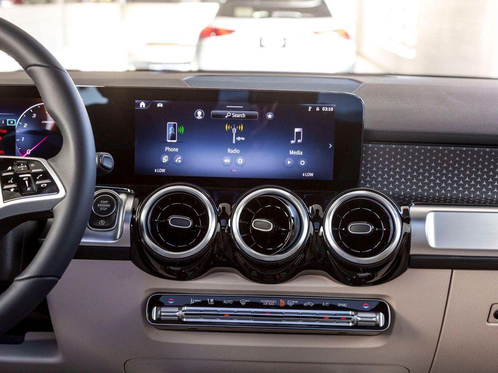 new 2026 Mercedes-Benz GLB 250 car, priced at $46,930