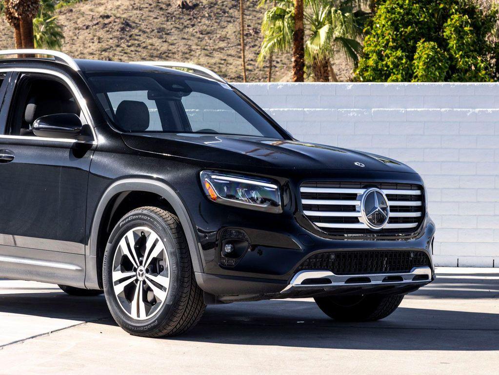 new 2025 Mercedes-Benz GLB 250 car, priced at $47,420