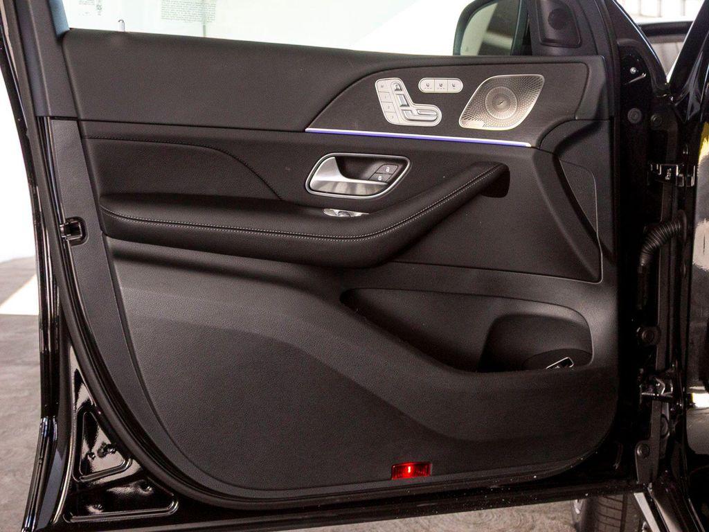 new 2026 Mercedes-Benz GLS 450 car, priced at $100,020