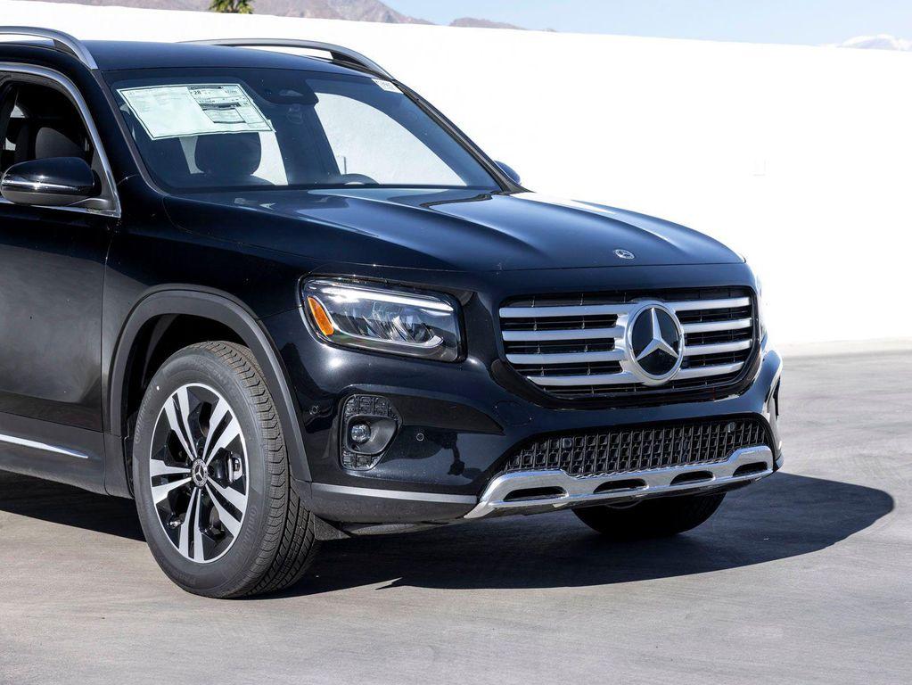 new 2025 Mercedes-Benz GLB 250 car, priced at $47,420