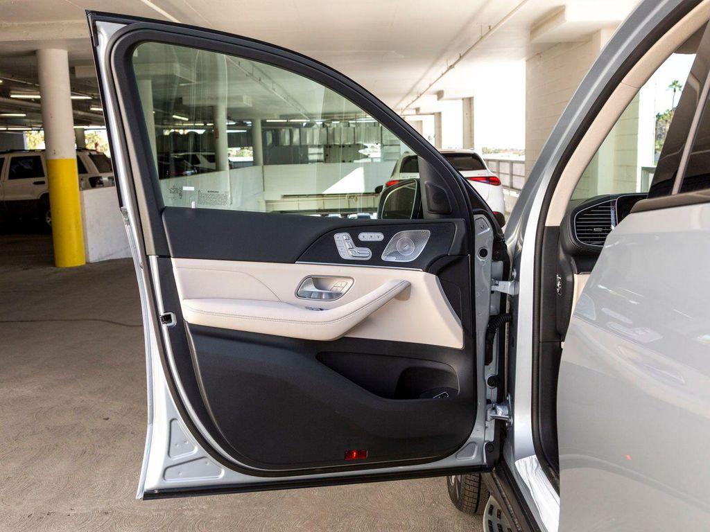 new 2026 Mercedes-Benz GLS 450 car, priced at $96,650