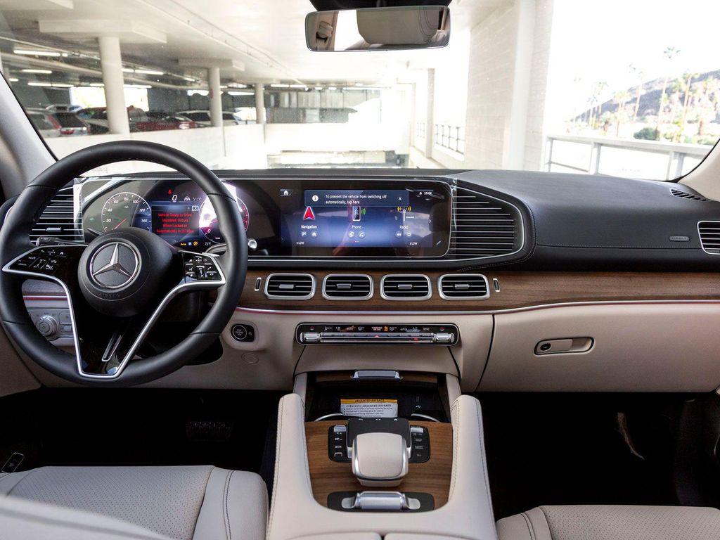 new 2025 Mercedes-Benz GLS 450 car, priced at $90,730