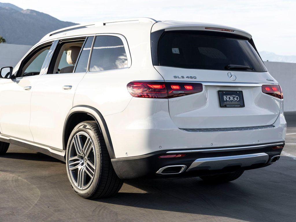 new 2025 Mercedes-Benz GLS 450 car, priced at $90,730