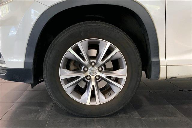 used 2015 Toyota Highlander car, priced at $16,995