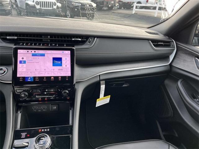 new 2025 Jeep Grand Cherokee car