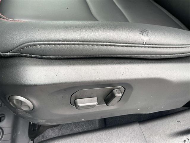 new 2025 Jeep Wrangler car, priced at $51,280