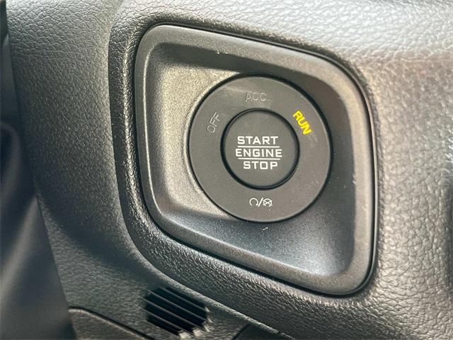 new 2025 Jeep Gladiator car, priced at $44,328