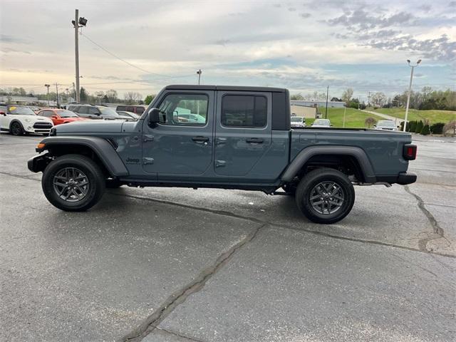 new 2025 Jeep Gladiator car, priced at $43,100