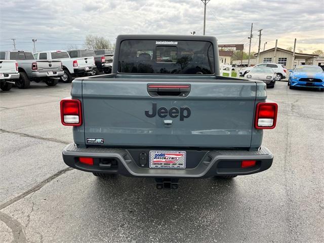 new 2025 Jeep Gladiator car, priced at $43,100