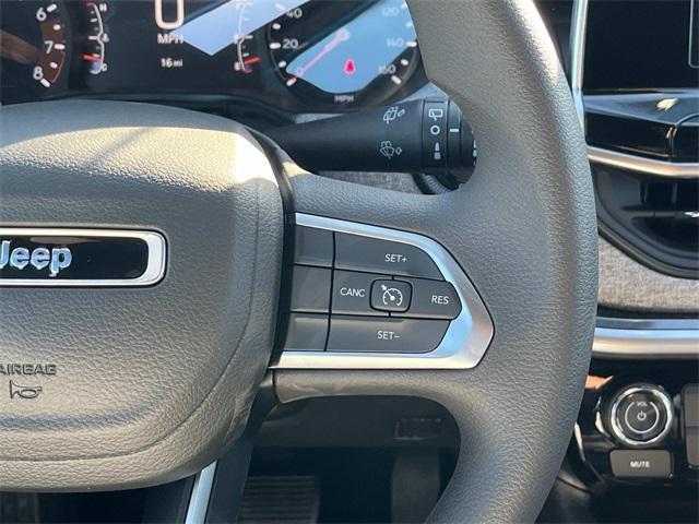 new 2025 Jeep Compass car, priced at $28,090
