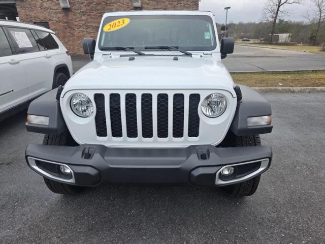 used 2023 Jeep Gladiator car, priced at $30,075