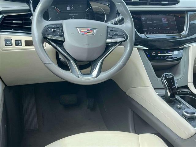 used 2023 Cadillac XT6 car, priced at $32,372
