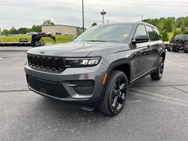 new 2024 Jeep Grand Cherokee car, priced at $42,300