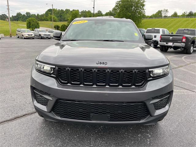 new 2024 Jeep Grand Cherokee car, priced at $42,300