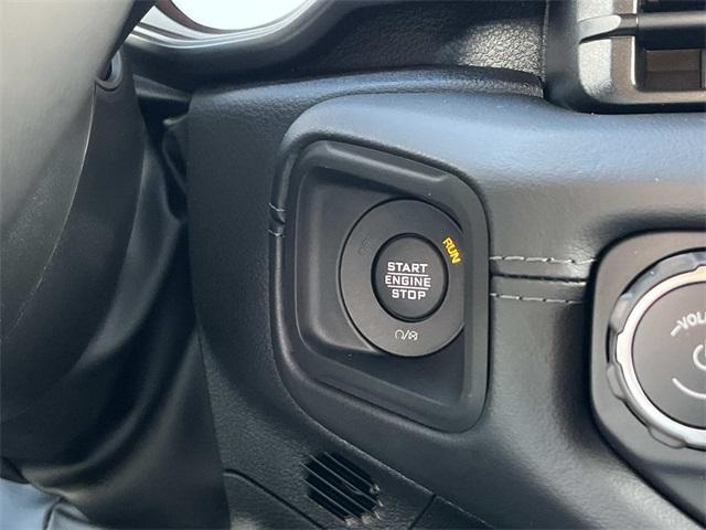 new 2025 Jeep Wrangler car