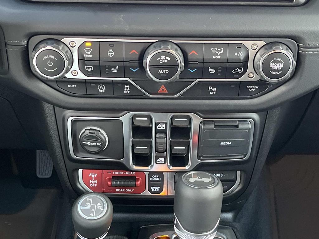 new 2025 Jeep Wrangler car