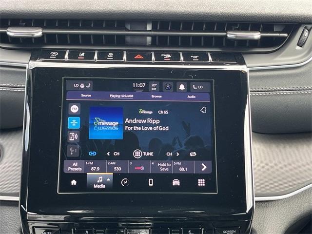 new 2025 Jeep Grand Cherokee car, priced at $42,280