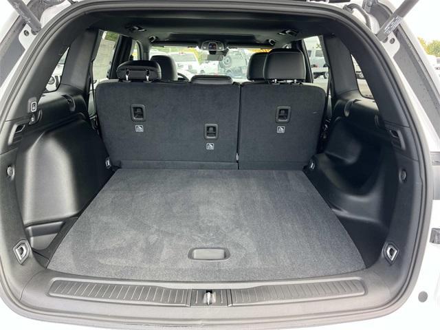 new 2025 Jeep Grand Cherokee car, priced at $42,280